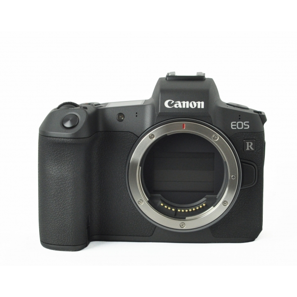 CANON EOS R BODY + Canon RF 14-35mm f/4 L IS USM