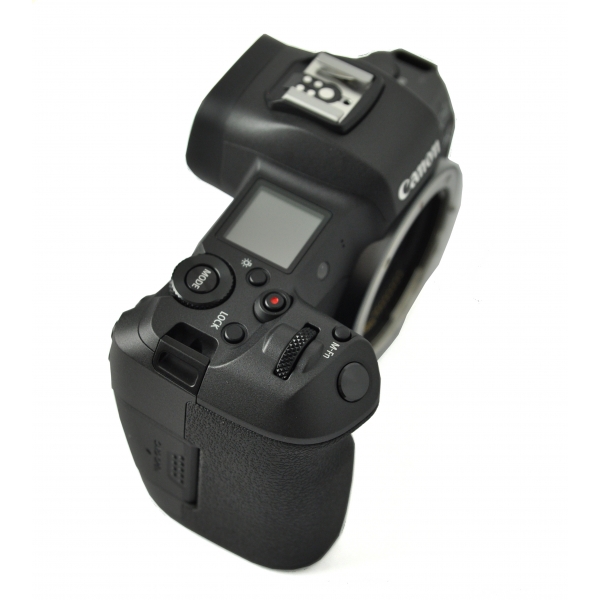 CANON EOS R BODY + Canon RF 14-35mm f/4 L IS USM